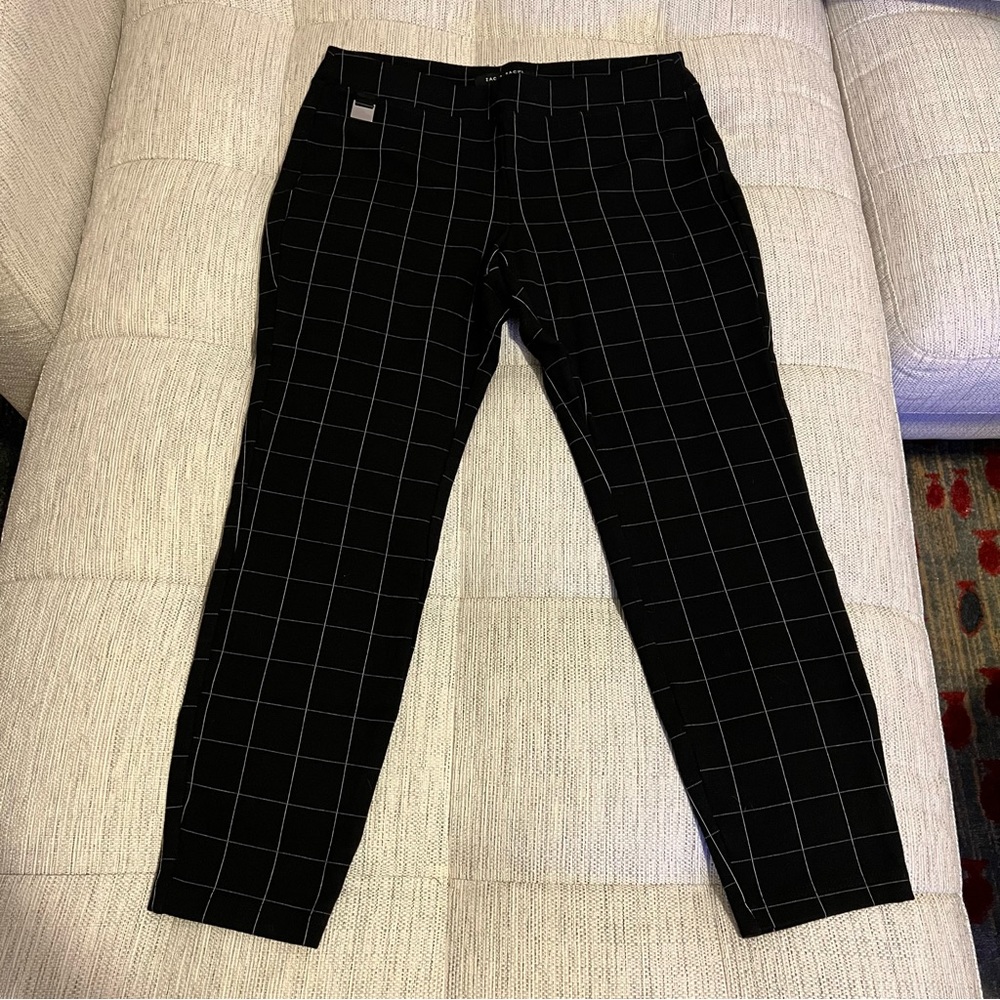 Stretchy ankle work pants pull on